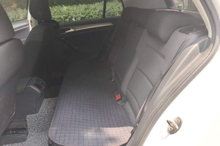 Used Volkswagen Golf 2014 1.4TSI Automatic Comfort Model Left Rear Seat