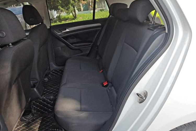 Used Volkswagen Golf 2014 1.6L Manual Fashion Edition Left Rear Seat