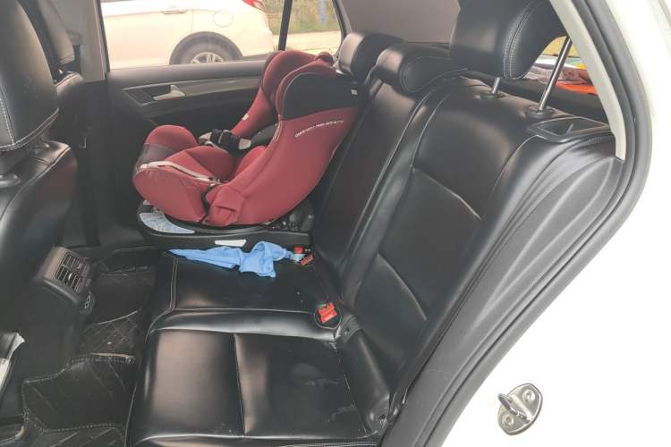 Used Volkswagen Golf 2014 1.6L Manual Fashion Edition Left Rear Seat