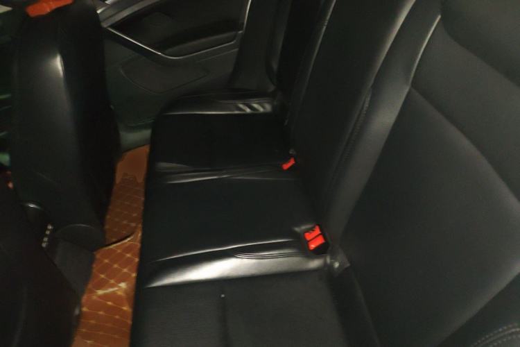 Used Volkswagen Golf 2014 1.6L Automatic Fashion Model Left Rear Seat