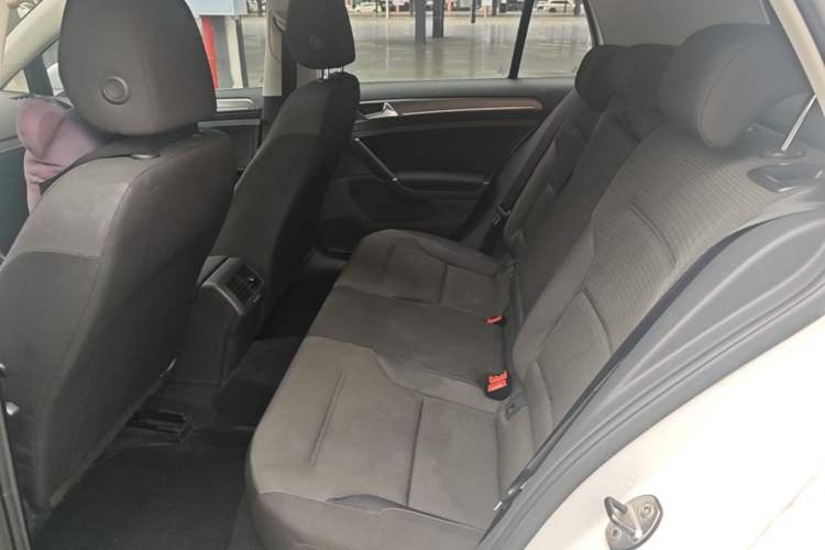 Used Volkswagen Golf 2014 1.4TSI Automatic Comfort Model Left Rear Seat