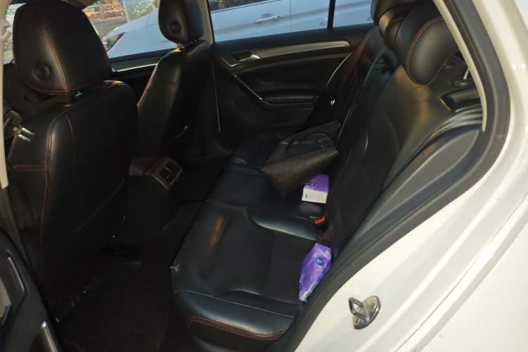 Used Volkswagen Golf 2014 1.6L Automatic Comfort Model Left Rear Seat