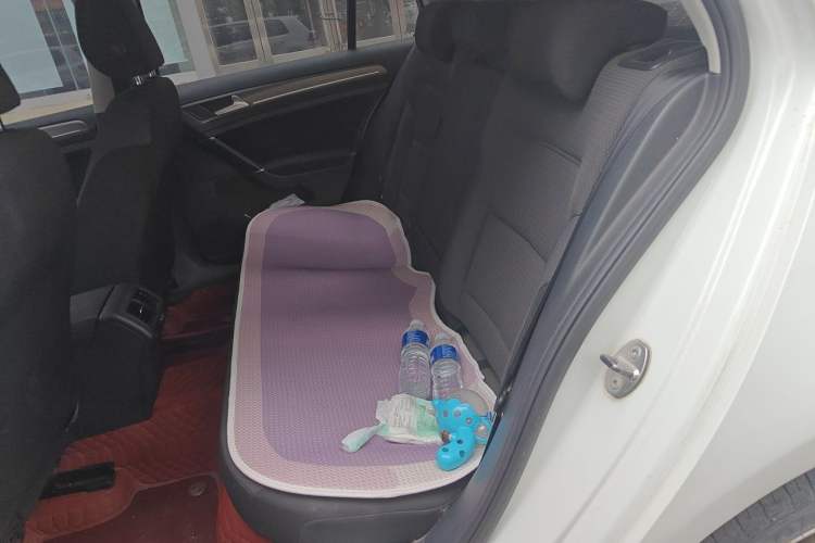 Used Volkswagen Golf 2014 1.6L Automatic Comfort Model Left Rear Seat