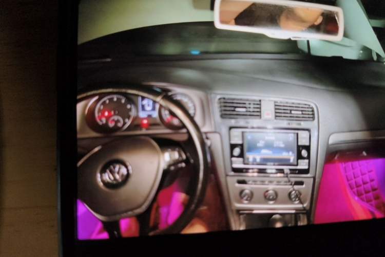 Used Volkswagen Golf 2014 1.4TSI Automatic Luxury Model Odometer Close Up