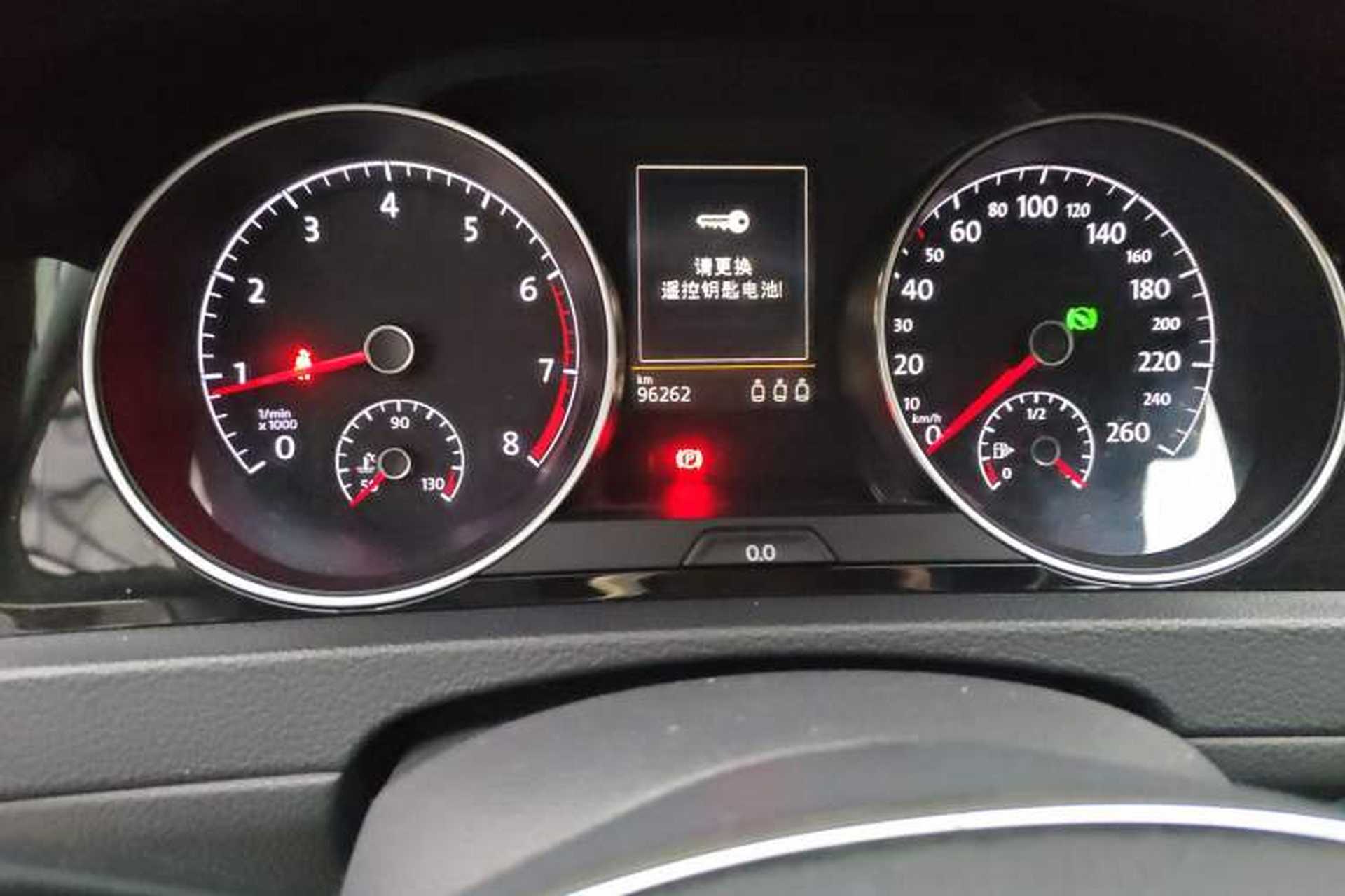 Used Volkswagen Golf 2014 1.4TSI Luxury Travel Edition Odometer Close Up