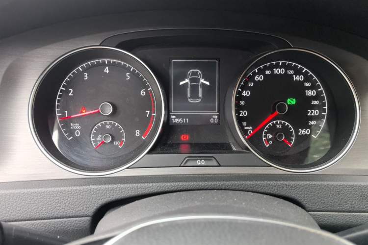 Used Volkswagen Golf 2014 1.6L Automatic Comfort Model Odometer Close Up
