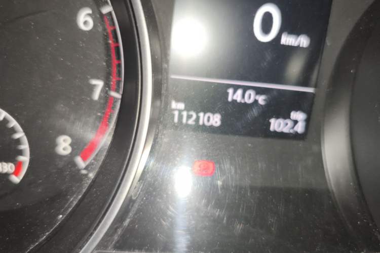 Used Volkswagen Golf 2014 1.6L Automatic Comfort Model Odometer Close Up