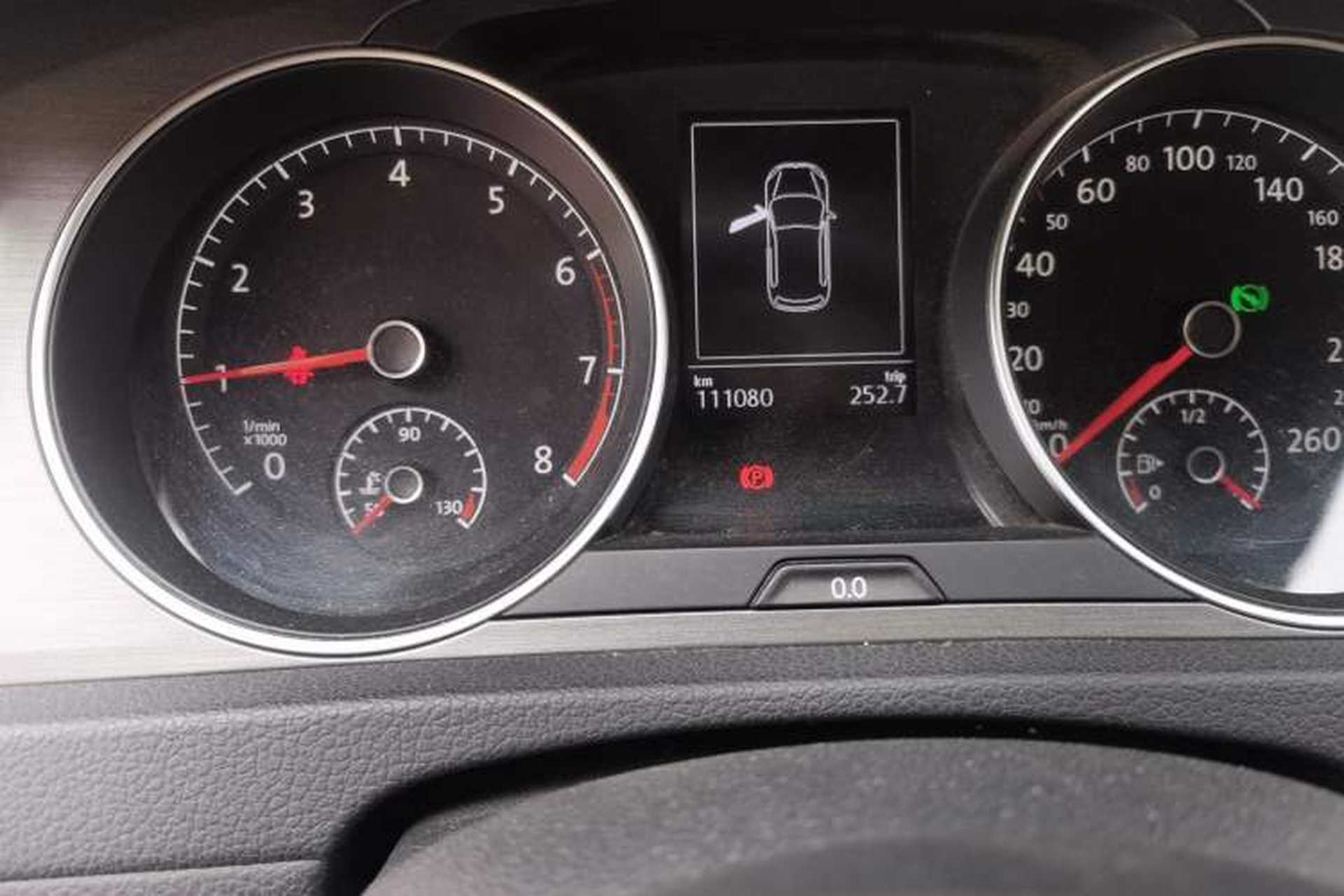 Used Volkswagen Golf 2014 1.6L Automatic Comfort Model Odometer Close Up