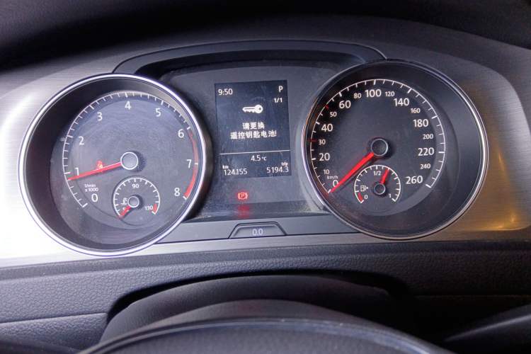 Used Volkswagen Golf 2014 1.4TSI Automatic Luxury Model Odometer Close Up