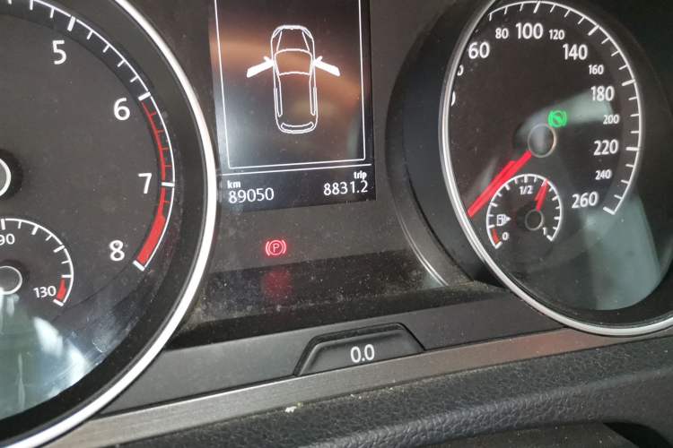 Used Volkswagen Golf 2014 1.6L Automatic Comfort Model Odometer Close Up