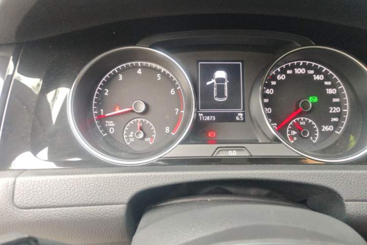 Used Volkswagen Golf 2014 1.4TSI Automatic Flagship Model Odometer Close Up