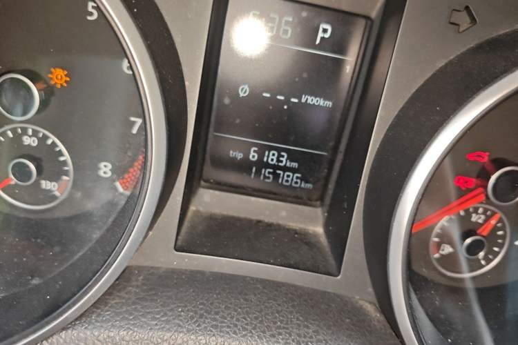 Used Volkswagen Golf 2014 1.6L Automatic Comfort Model Odometer Close Up