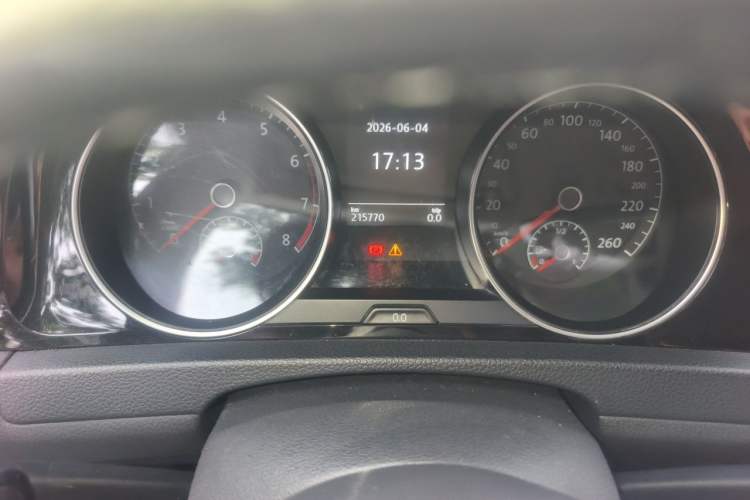 Used Volkswagen Golf 2014 1.4TSI Automatic Flagship Model Odometer Close Up