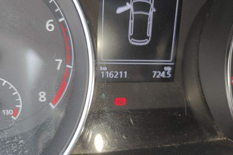 Used Volkswagen Golf 2014 1.6L Automatic Comfort Model Odometer Close Up