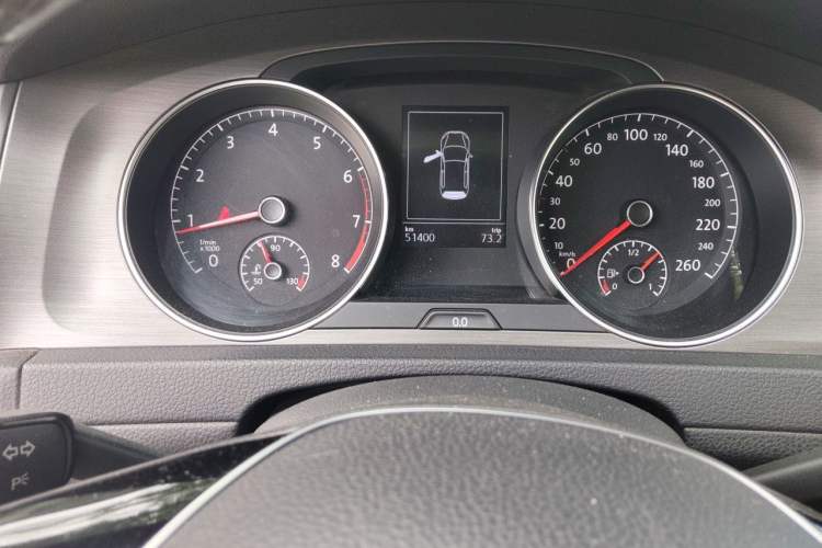 Used Volkswagen Golf 2014 1.6L Automatic Comfort Model Odometer Close Up