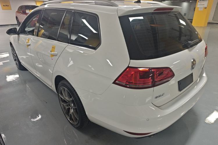 Used Volkswagen Golf 2014 1.4TSI Luxury Travel Edition Rear Left 45 Deg