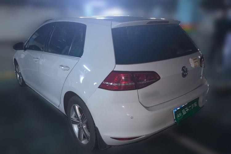Used Volkswagen Golf 2014 1.4TSI Automatic Luxury Model Rear Left 45 Deg