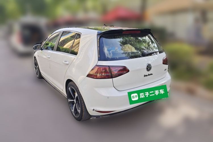Used Volkswagen Golf 2014 1.4TSI Automatic Luxury Model Rear Left 45 Deg