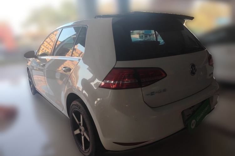 Used Volkswagen Golf 2014 1.4TSI Automatic Luxury Model Rear Left 45 Deg