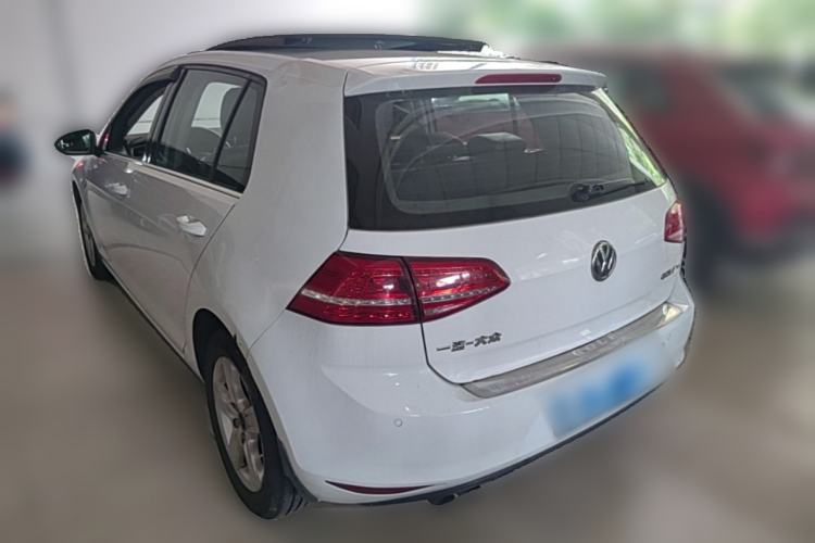 Used Volkswagen Golf 2014 1.4TSI Automatic Luxury Model Rear Left 45 Deg