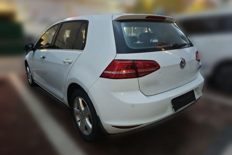 Used Volkswagen Golf 2014 1.6L Automatic Comfort Model Rear Left 45 Deg