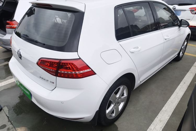 Used Volkswagen Golf 2014 1.4TSI Automatic Luxury Model Rear Right 45 Deg