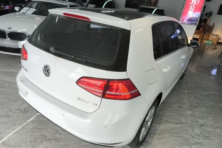Used Volkswagen Golf 2014 1.4TSI Automatic Comfort Model Rear Right 45 Deg
