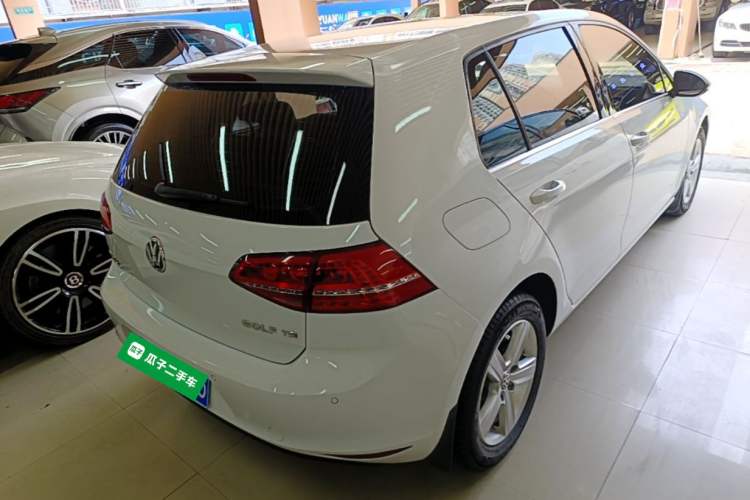 Used Volkswagen Golf 2014 1.4TSI Automatic Luxury Model Rear Right 45 Deg