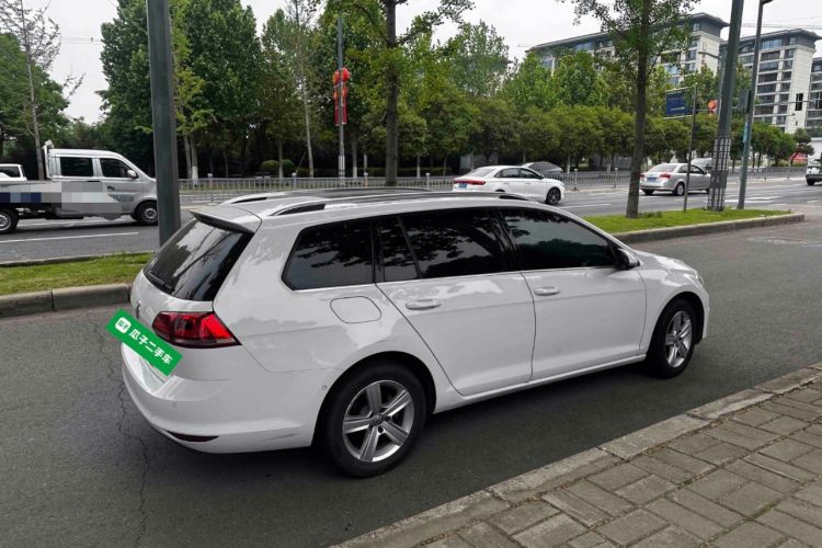 Used Volkswagen Golf 2014 1.4TSI Luxury Travel Edition Rear Right 45 Deg