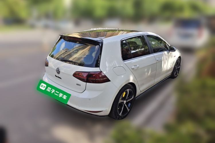 Used Volkswagen Golf 2014 1.4TSI Automatic Luxury Model Rear Right 45 Deg
