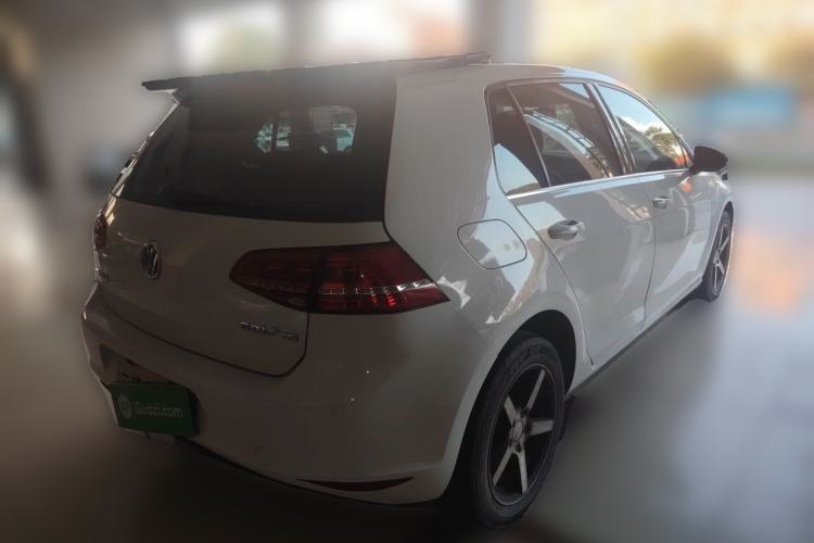 Used Volkswagen Golf 2014 1.4TSI Automatic Luxury Model Rear Right 45 Deg