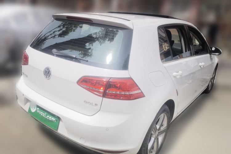 Used Volkswagen Golf 2014 1.6L Automatic Comfort Model Rear Right 45 Deg
