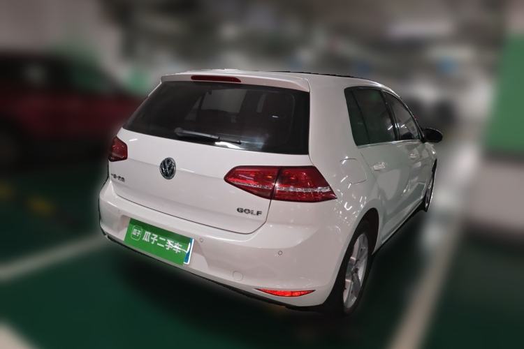 Used Volkswagen Golf 2014 1.6L Automatic Comfort Model Rear Right 45 Deg