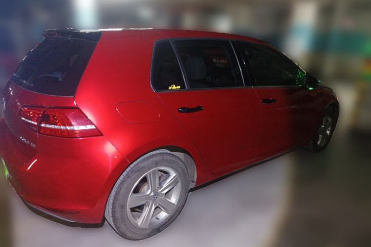 Used Volkswagen Golf 2014 1.4TSI Automatic Luxury Model Rear Right 45 Deg