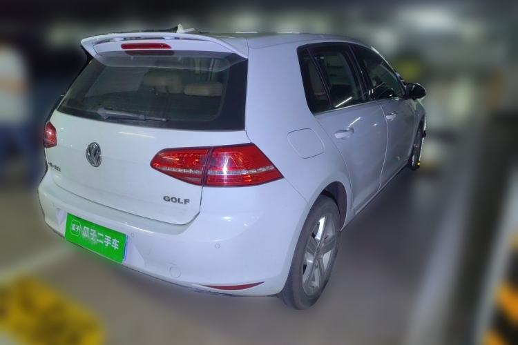 Used Volkswagen Golf 2014 1.6L Automatic Comfort Model Rear Right 45 Deg
