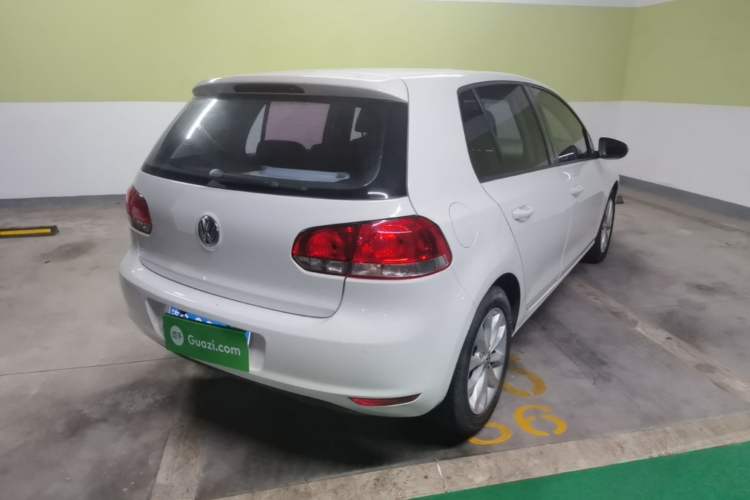 Used Volkswagen Golf 2014 1.6L Automatic Comfort Model Rear Right 45 Deg