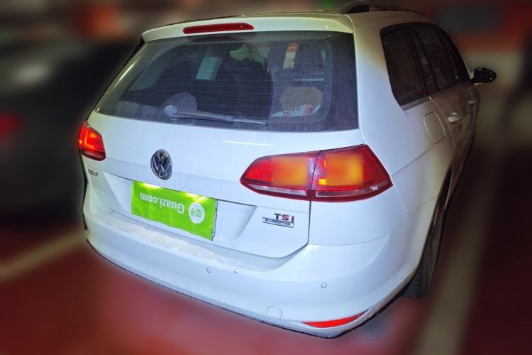 Used Volkswagen Golf 2014 1.4TSI Luxury Travel Edition Rear Right 45 Deg