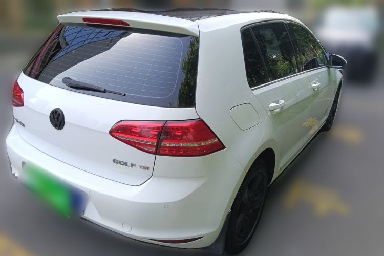 Used Volkswagen Golf 2014 1.4TSI Automatic Luxury Model Rear Right 45 Deg