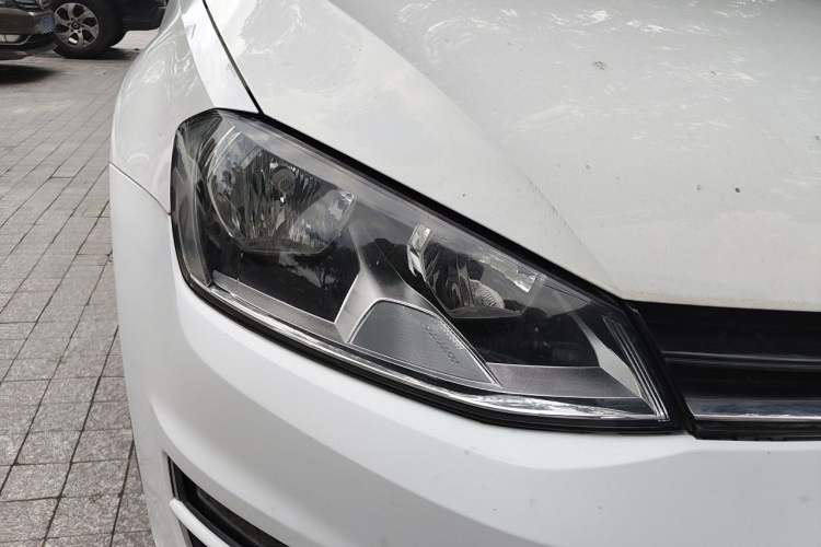 Used Volkswagen Golf 2014 1.4TSI Automatic Comfort Model Right Front Headlight