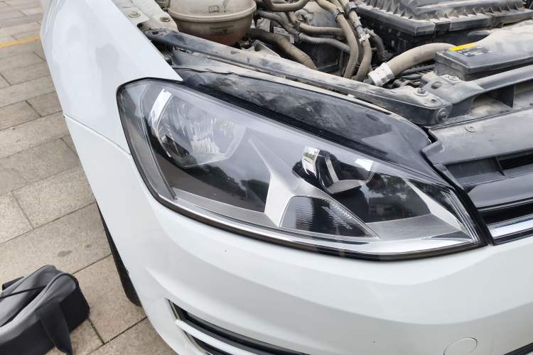 Used Volkswagen Golf 2014 1.4TSI Automatic Comfort Model Right Front Headlight