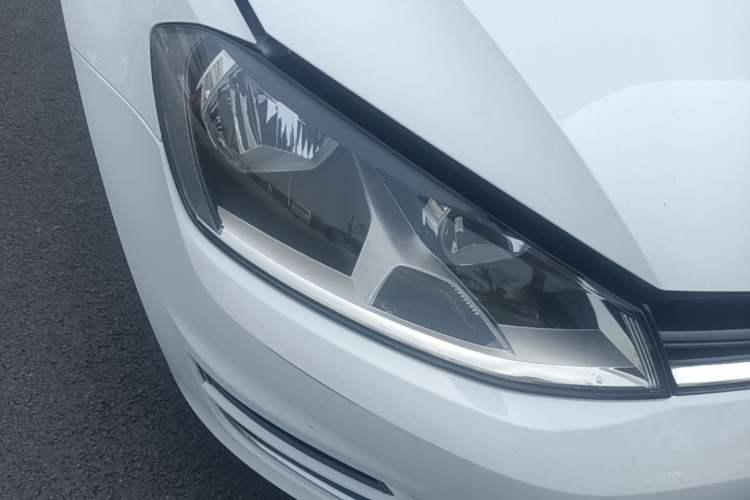Used Volkswagen Golf 2014 1.4TSI Automatic Comfort Model Right Front Headlight