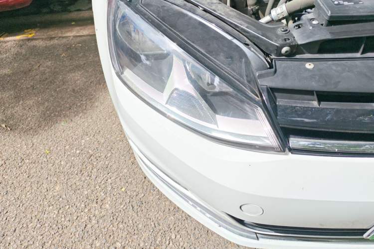 Used Volkswagen Golf 2014 1.4TSI Automatic Comfort Model Right Front Headlight
