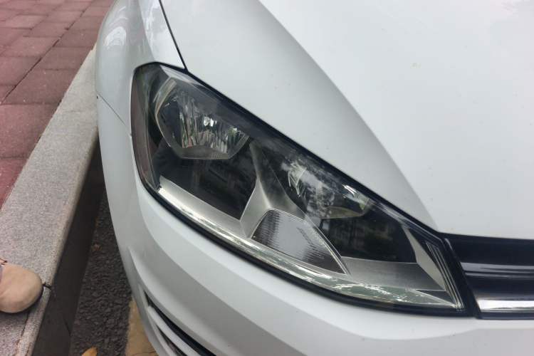Used Volkswagen Golf 2014 1.4TSI Automatic Comfort Model Right Front Headlight