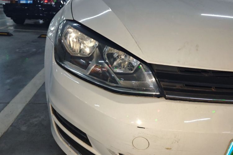 Used Volkswagen Golf 2014 1.4 TSI Manual Comfort Model Right Front Headlight