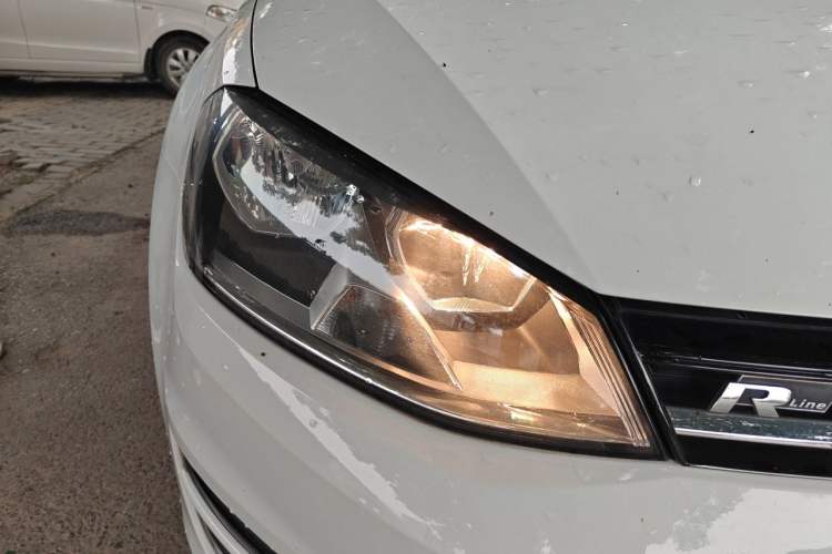Used Volkswagen Golf 2014 1.4TSI Automatic Comfort Model Right Front Headlight