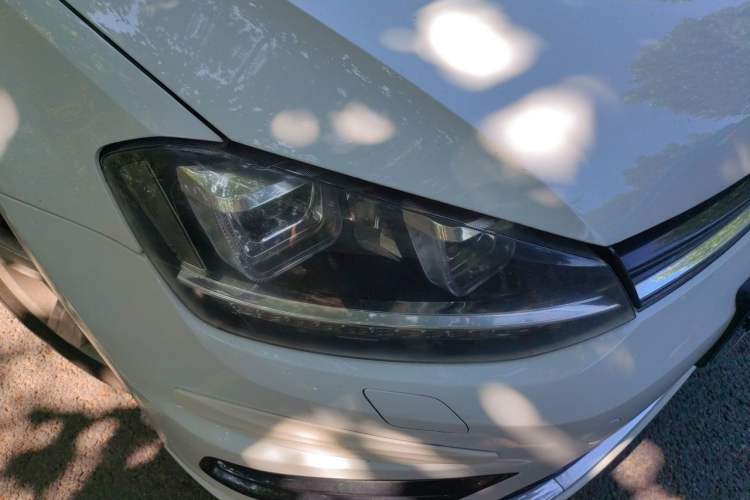 Used Volkswagen Golf 2014 1.4TSI Automatic Comfort Model Right Front Headlight