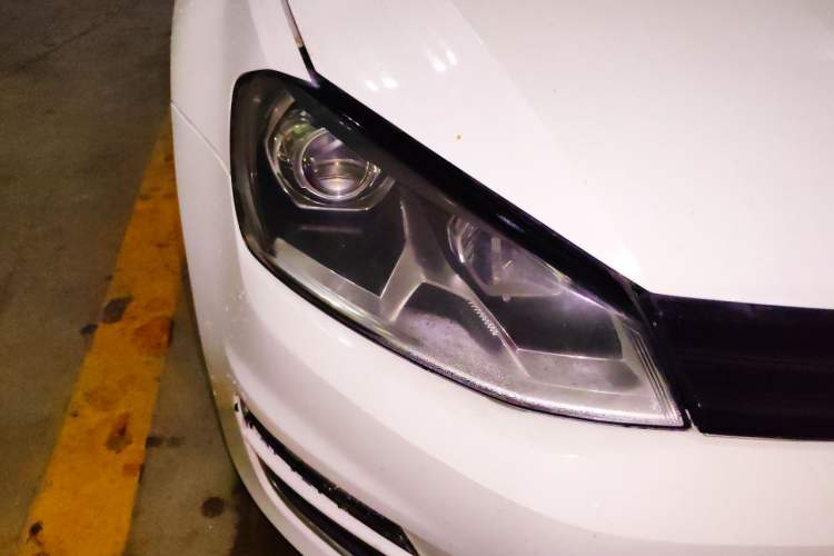 Used Volkswagen Golf 2014 1.4TSI Automatic Luxury Model Right Front Headlight
