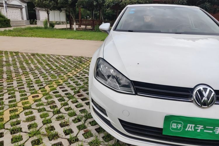 Used Volkswagen Golf 2014 1.6L Manual Fashion Edition Right Front Headlight