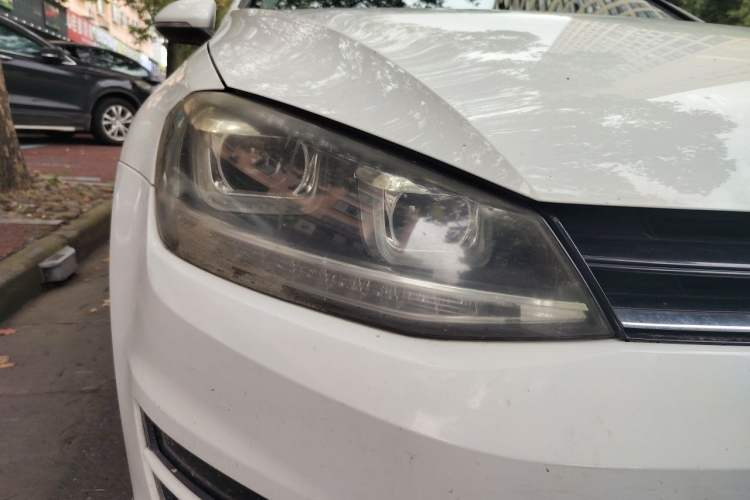 Used Volkswagen Golf 2014 1.4TSI Automatic Comfort Model Right Front Headlight