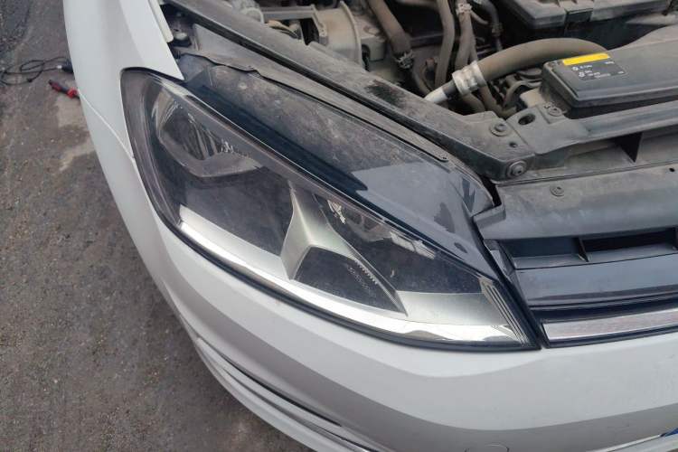 Used Volkswagen Golf 2014 1.4TSI Automatic Comfort Model Right Front Headlight